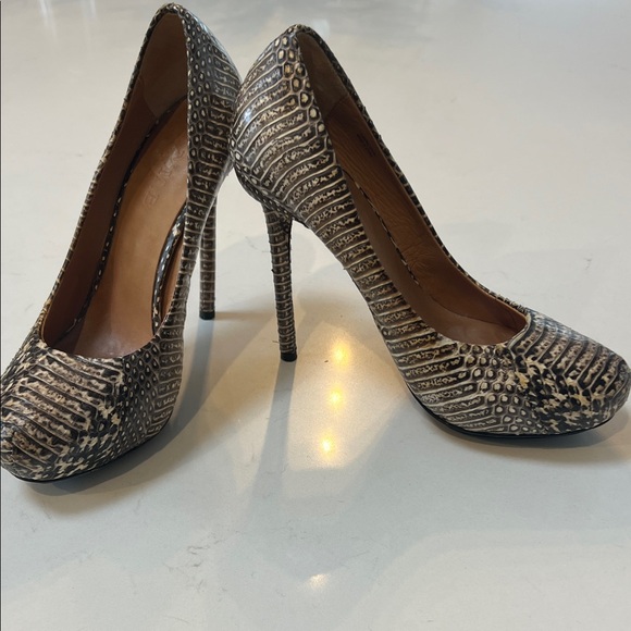 L.A.M.B. Snakeskin Patterned Heels in Black and Brown - Picture 3 of 5